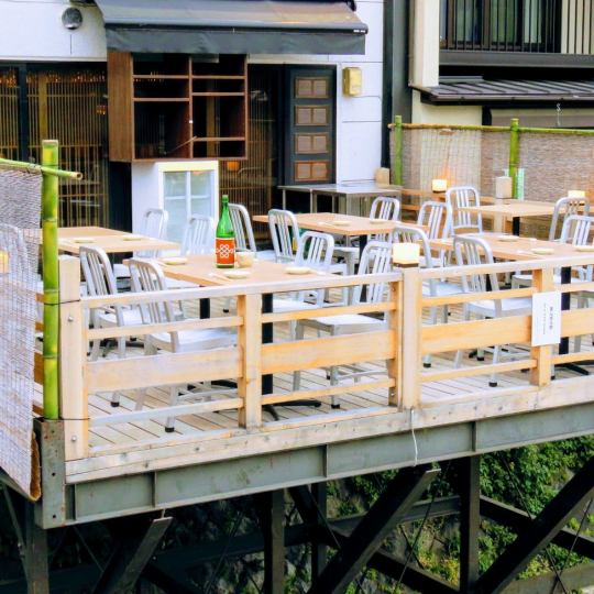 ★Noryo Kawadoko 保证座位 16:00 至 16:30 ★推荐！感受京都的休闲河床套餐♪ 5,000 日元
