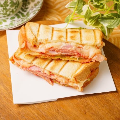 bacon cheese sandwich