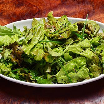 Green salad with black sesame