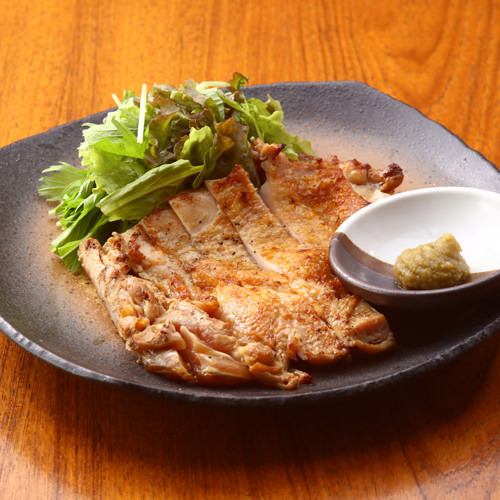 [Recommended] Yakitori and fried chicken are very popular! All of the "Date Chicken" dishes are excellent, featuring a rich, delicious flavor.