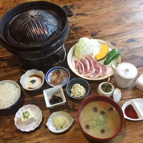 椎茸農家ならではの発想！採れたて原木なめこの絶品だご汁定食