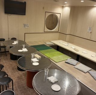 可自由移动座位★场地可专租，最多可容纳70人。我们可以讨论课程内容、创建菜单并提供其他设施和服务，以确保每个团体都能玩得开心。它非常适合欢迎和欢送会、周年纪念和晚会！我们还可以应要求为 8 人或以上的团体举办私人聚会。