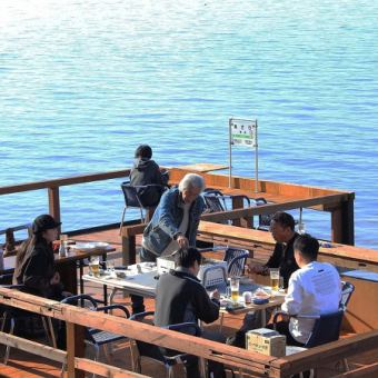 テラスでジンギスカンプラン