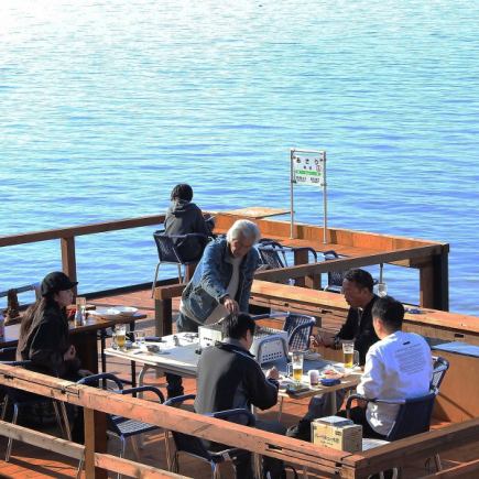 テラスでジンギスカンプラン