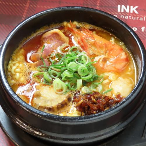 海鮮チゲ風らーめん(キンパセット)