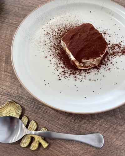 Introducing our homemade desserts 🍰
#souffle cheesecake
#Gâteau au Chocolat
#Tiramisu
#Panna cotta with berry sauce

Lunchtime 11:30-14:00
Dessert set (+550 yen) includes a drink and one dessert

Cafe time from 14:00 onwards
Afternoon set (drink price + 280 yen) drink and one dessert
Dessert set (drink price + 350 yen) Drink and assorted desserts [1 main dessert, coffee jelly, rich ice cream]

Please feel free to use it ^_^

#siamocafe #siamocafe #kasugaicity #kasugaicafe #kasugaicoffeeshop #morning #lunch #kasugaimorning #kasugailunch #kamijocho #sanrinsha #teppanyakinapolitan #teppanyakisoba #retroomeletterice #omeletterice #creamsoda #coffeefloat #float #bananajuice #citrussquash #citrushoney #cafeaulaitjelly #frenchtoast #shavedice #frappe