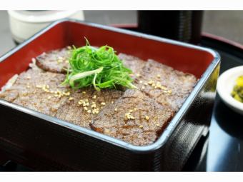 近江牛の焼肉重(茶碗蒸し・味噌汁・香の物付）