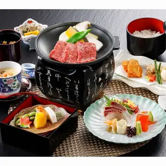 【ランチタイム】　　人気の『万葉御膳』　