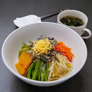 Bibimbap (with plenty of vegetables)