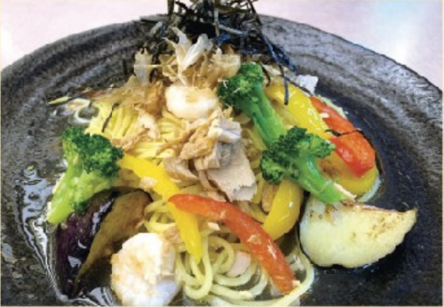 Shrimp and tuna, colorful vegetables flavored with yuzu salt