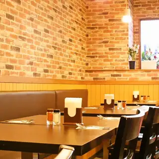 세련되고 따뜻한 점내 ★ 차분한 분위기입니다!
