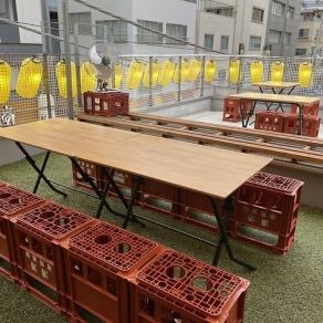 【BBQテーブル席】テーブルを繋げ大人数での宴会も対応可能です◎貸切利用も受け付けておりますのでお気軽にご相談ください♪