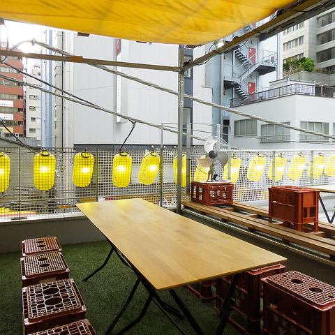 【BBQテーブル席】【屋根付きのお席もご用意◎】屋根付きBBQなら、日差しもさけられるので、熱さ対策にも◎雨天対応で天候に左右されず快適にお楽しみいただけますます♪