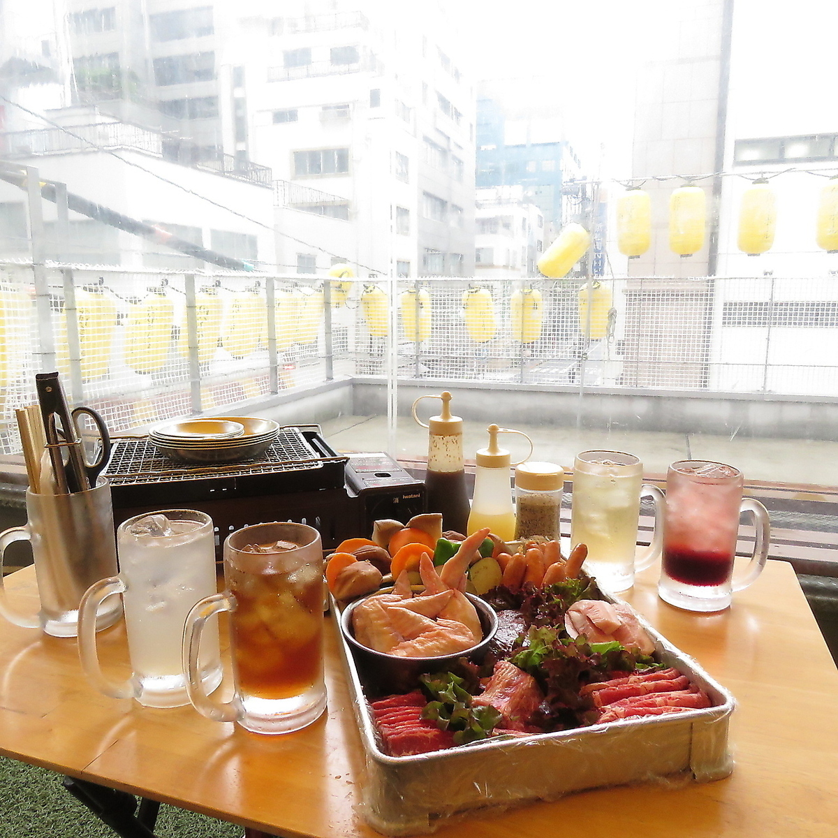 【大門駅から徒歩2分】屋根付き席◎雨天対応の屋上で開放的BBQ♪