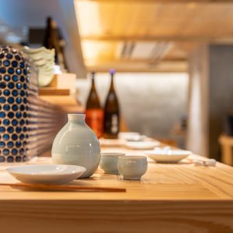 お酒と酒肴を気軽に楽しめるお店♪こだわりおでんに日本酒でも・・ワインでも。その日の気分でお楽しみください。３種類選べる利き酒セットでお気に入りのお酒を探すのもおすすめです。