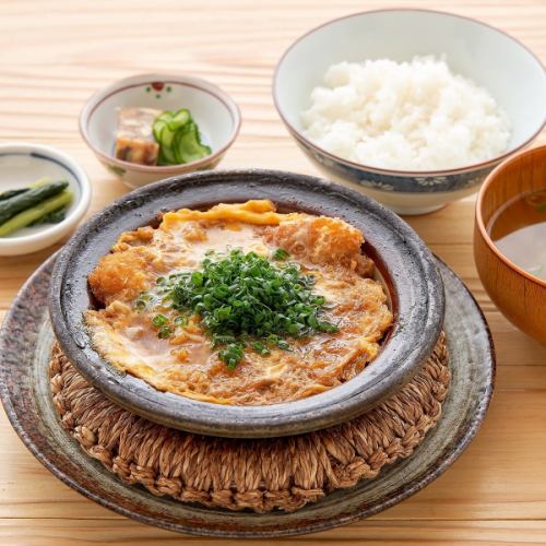 国産豚でかつとじ定食